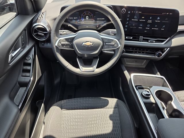 2027 Chevrolet Equinox LT - Photo 11