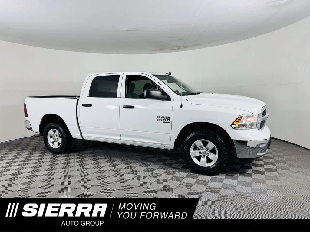 2022 RAM 1500 Classic SLT 4x4 Crew Cab 5'7's photo