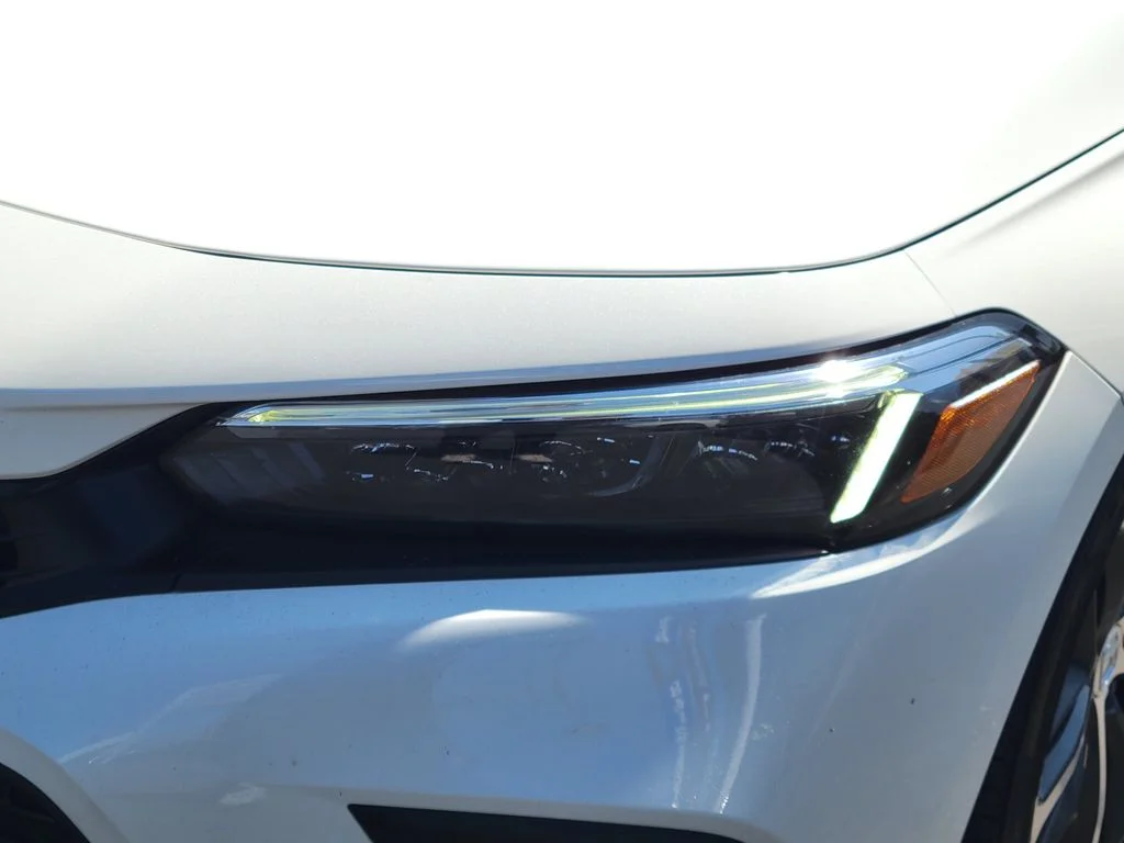Used 2024 White Honda Touring image 24