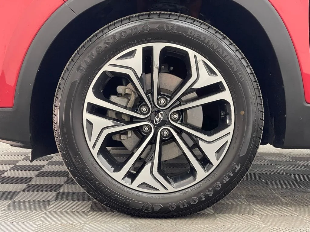 Used 2020 Scarlet Red Hyundai Limited image 15