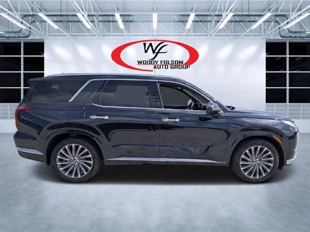 Used 2024 White Hyundai Calligraphy image 2