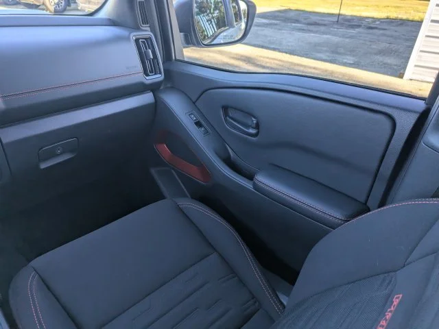Used 2026 White Nissan PRO-4X image 17