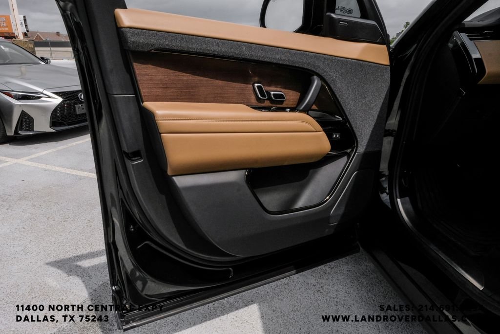 Used 2023 Black Land Rover SE image 44