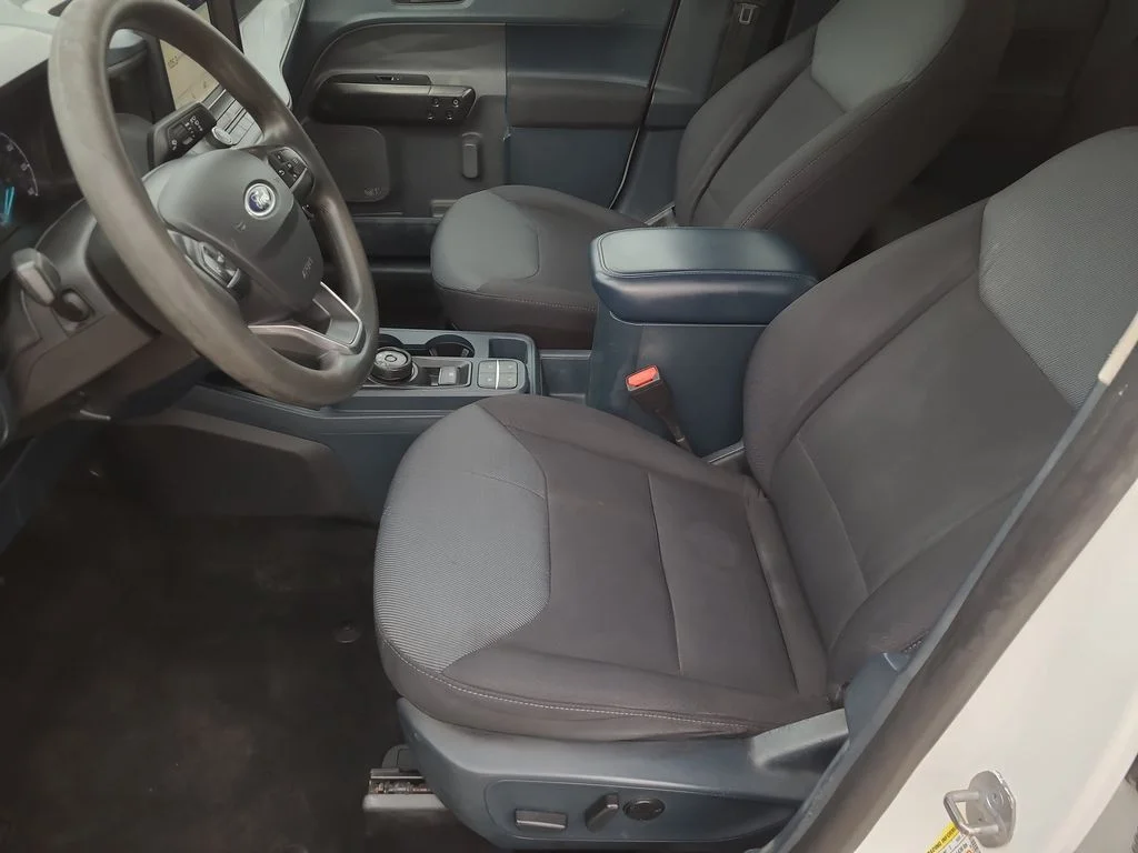 Used 2022 White Ford XL image 21