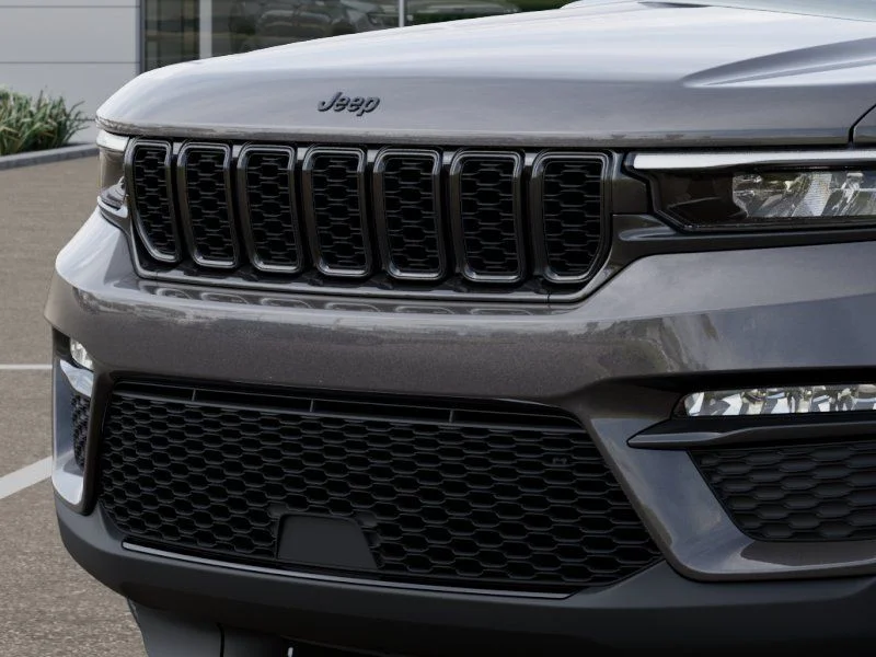 New 2025 Baltic Gray Metallic Clear-Coat Exterior Paint Jeep Limited image 12