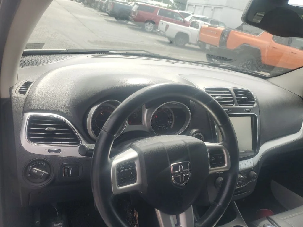 Used 2014 White Dodge Limited image 13