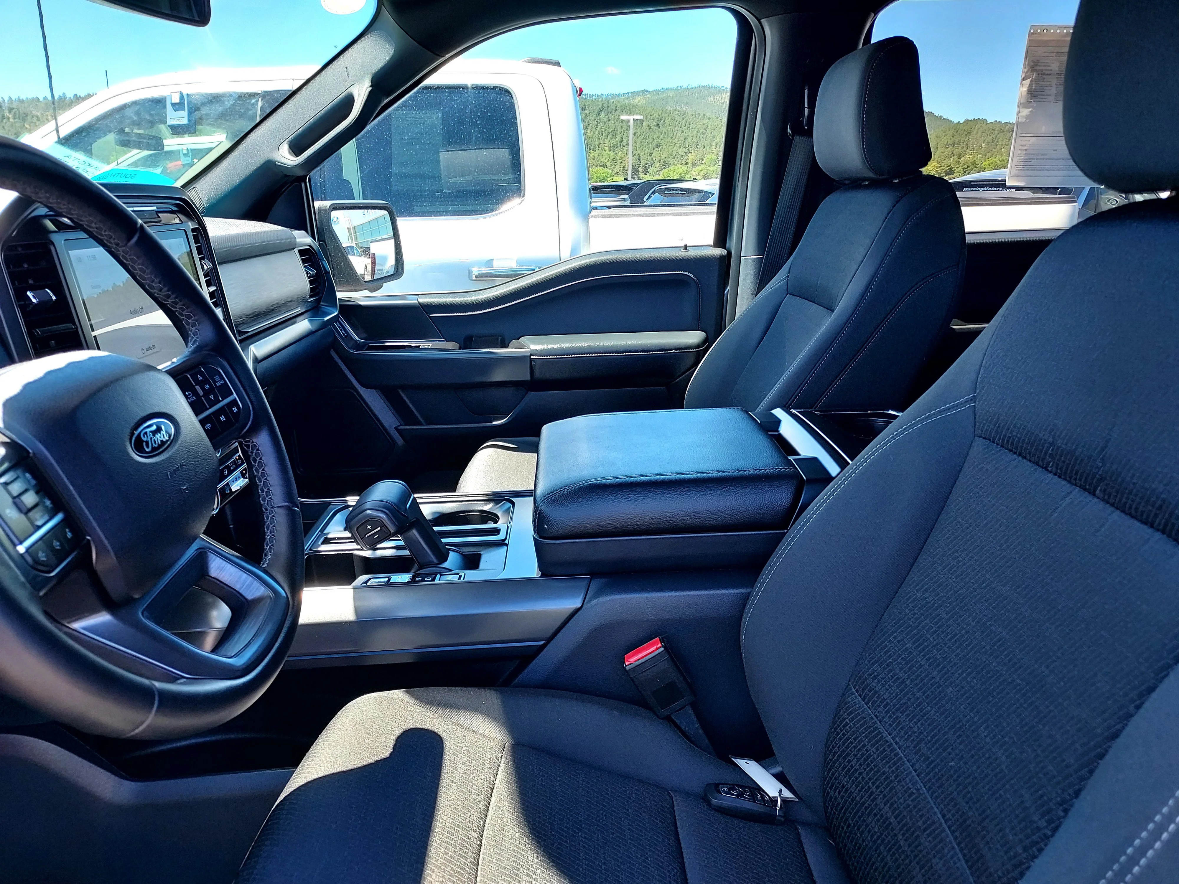 Used 2024 CARBONIZED GRAY Ford XLT image 15