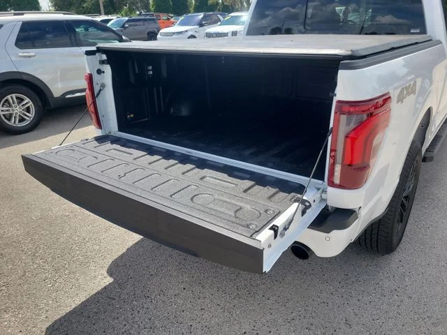 Used 2025 White Ford Lariat image 10