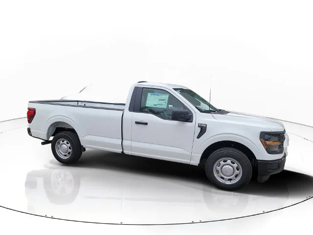 New 2026 Oxford White Ford XL image 4