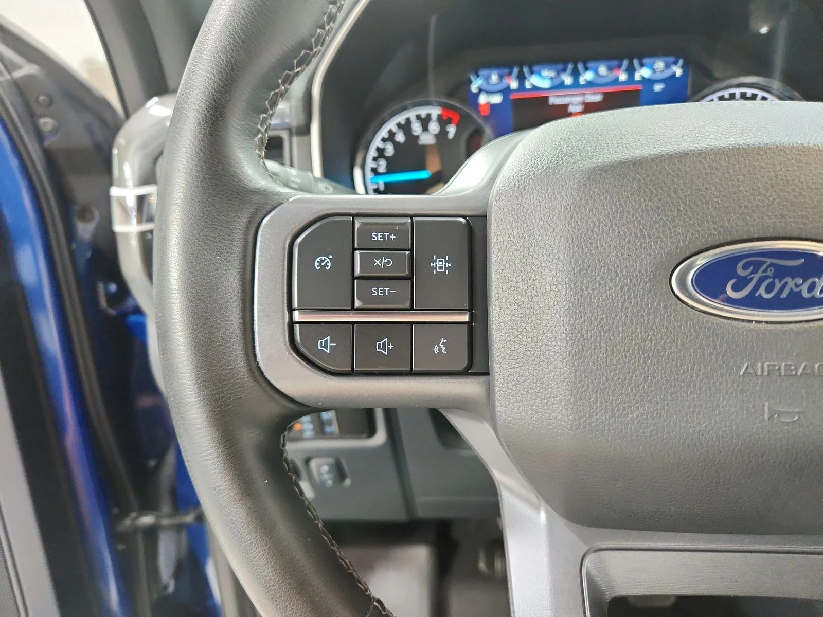 Used 2023 Blue Ford XLT image 23