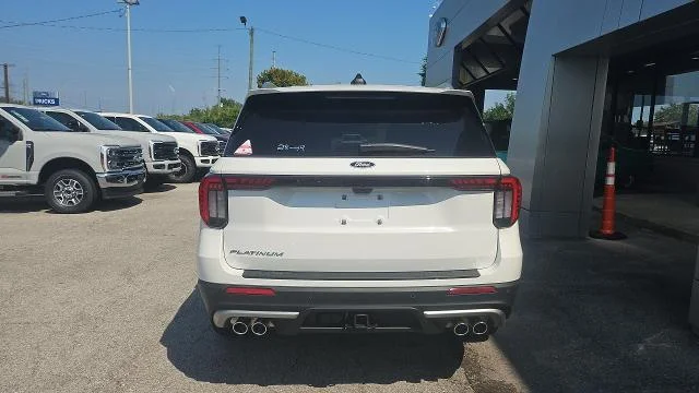 New 2027 Star White Metallic Tri-Coat Ford Platinum 4WD image 28