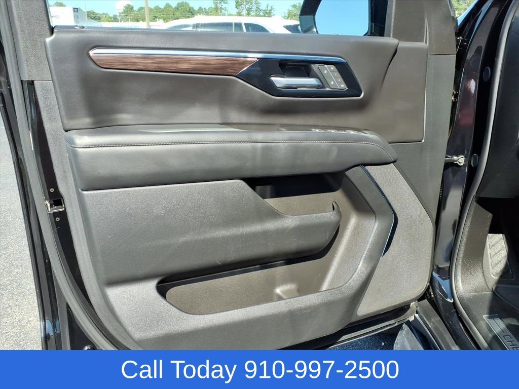Used 2025 Black Chevrolet LT image 18
