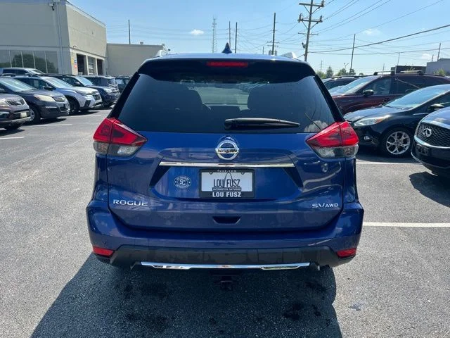 Used 2020 Blue Nissan SV image 5