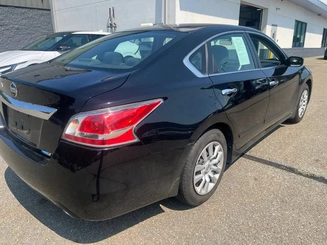 Used 2015 Super Black Nissan 2.5 S image 3
