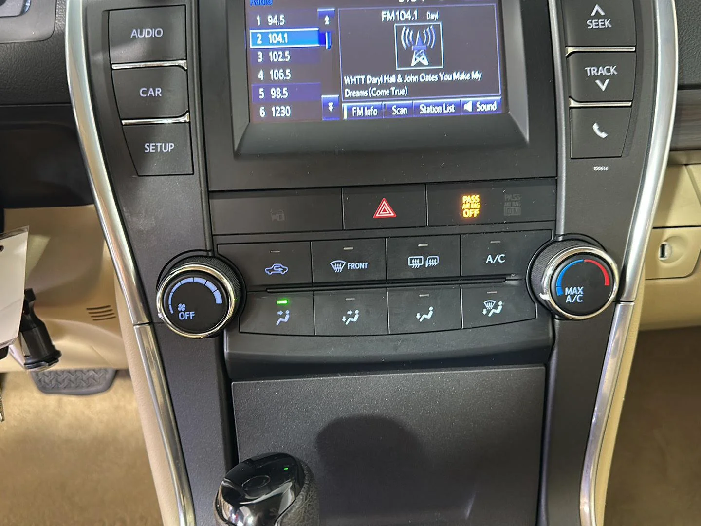 Used 2017 Creme Brulee Mica Toyota LE image 16