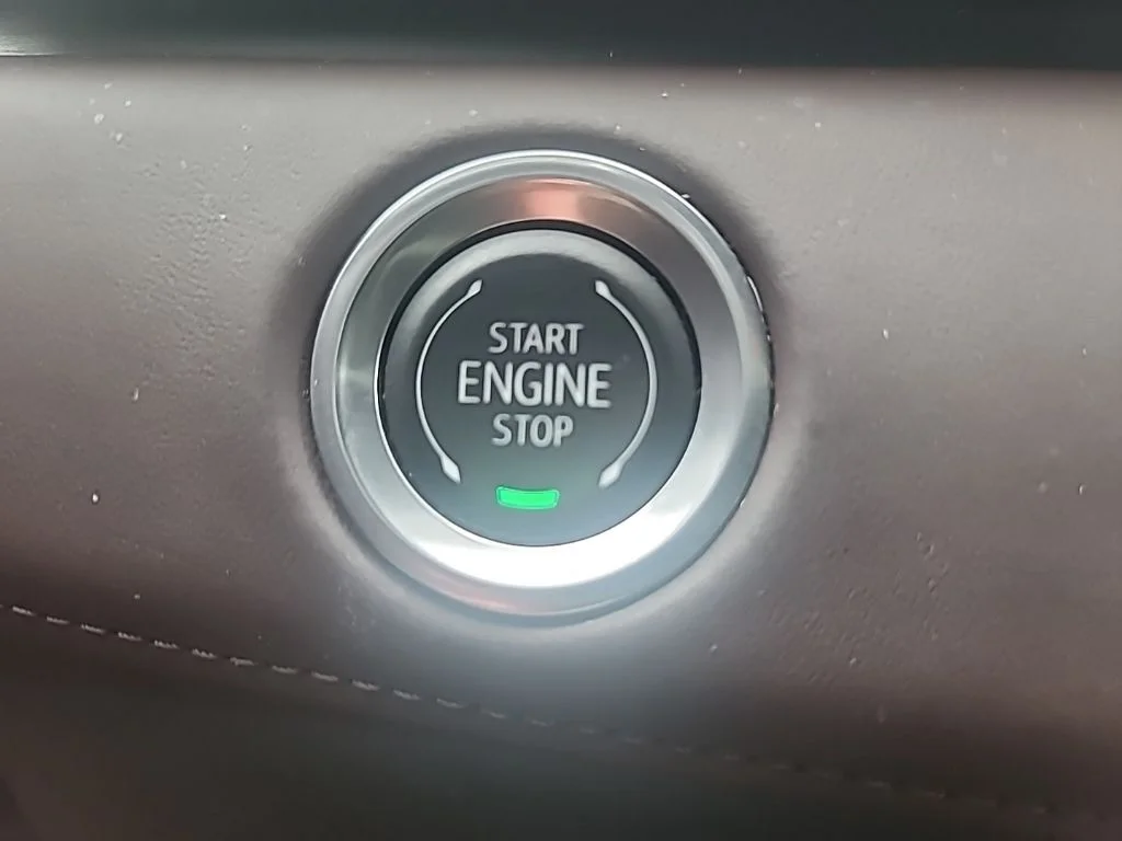 Used 2024 Silver Cadillac Sport Platinum image 29
