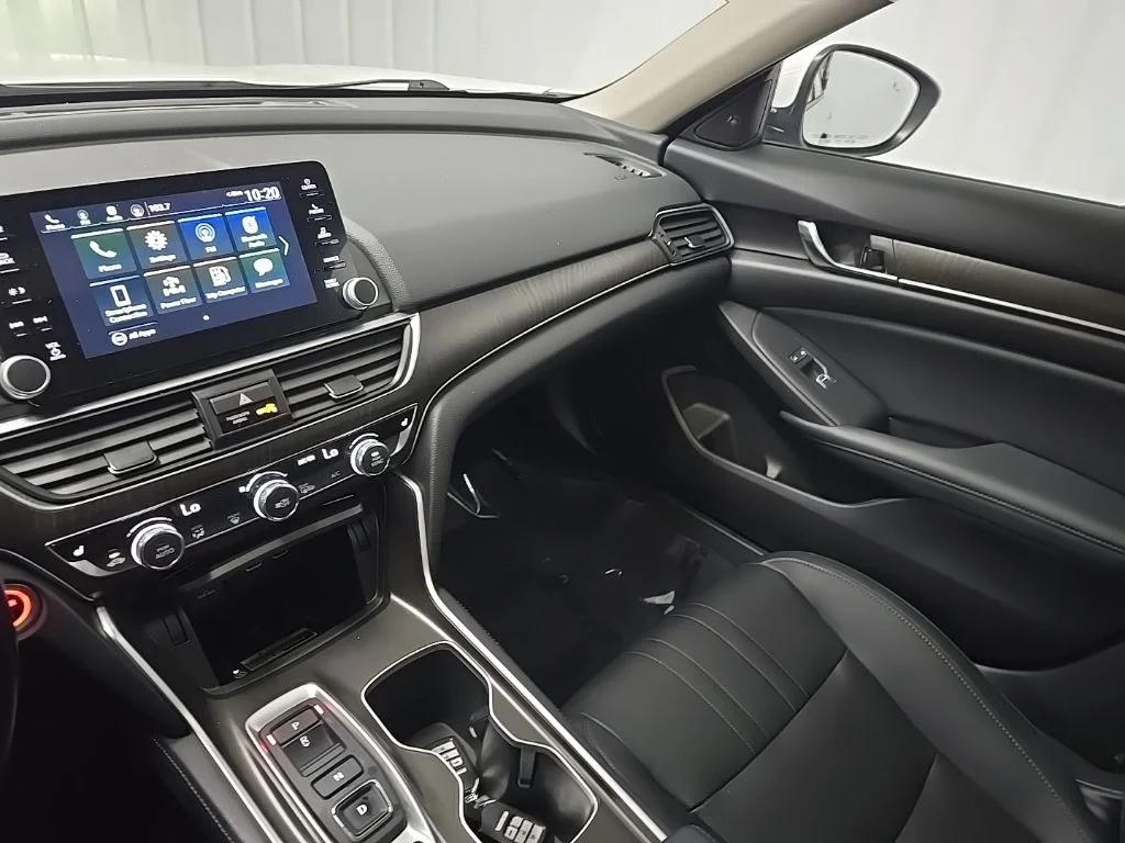 Used 2022  Honda EX-L image 26