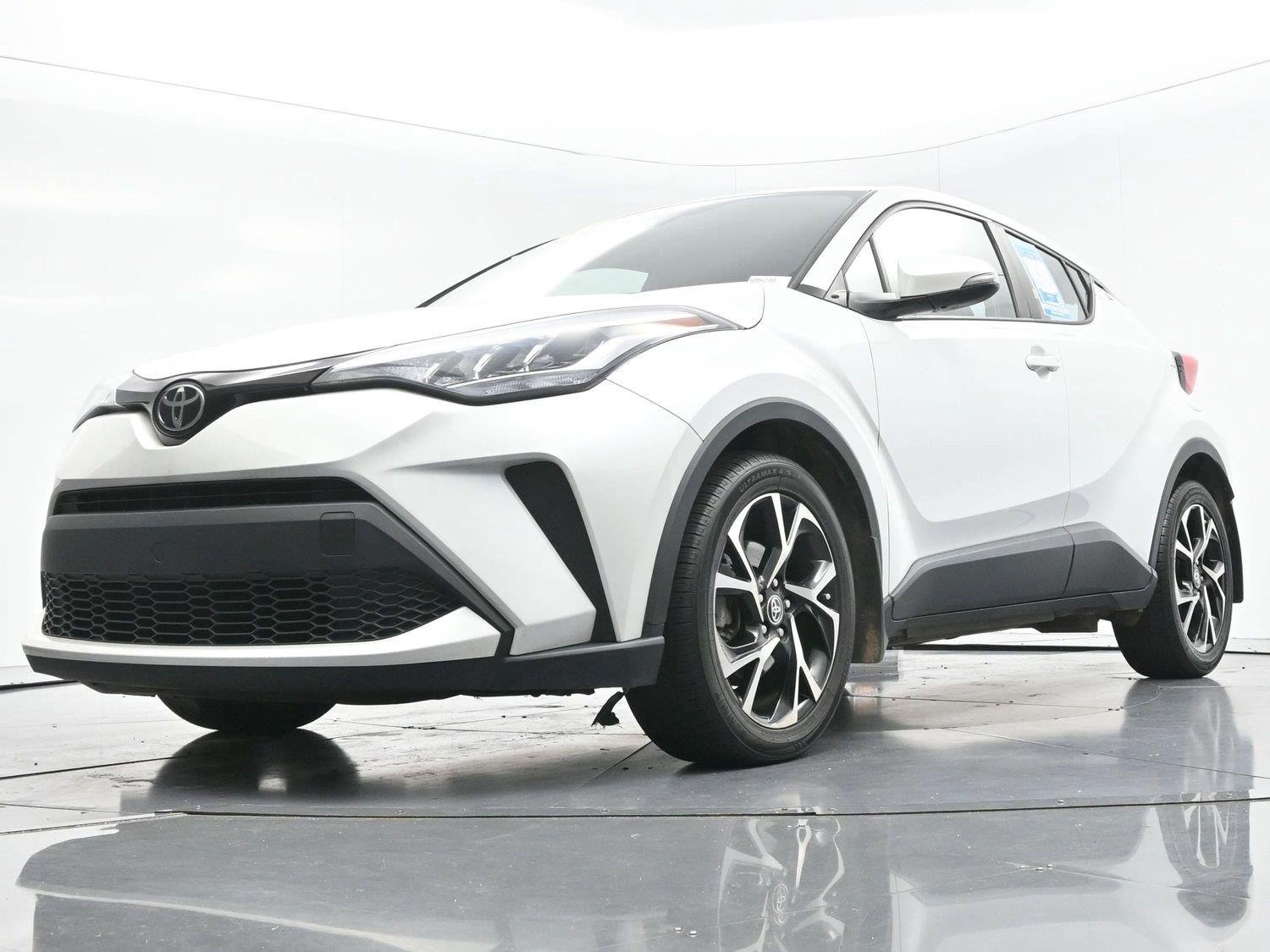 Used 2022 Wind Chill Pearl Toyota XLE image 42