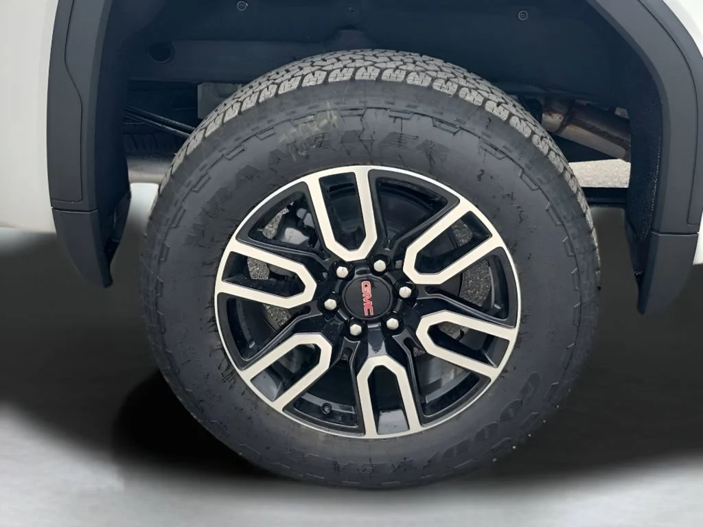 New 2026 Summit White GMC AT4 image 19