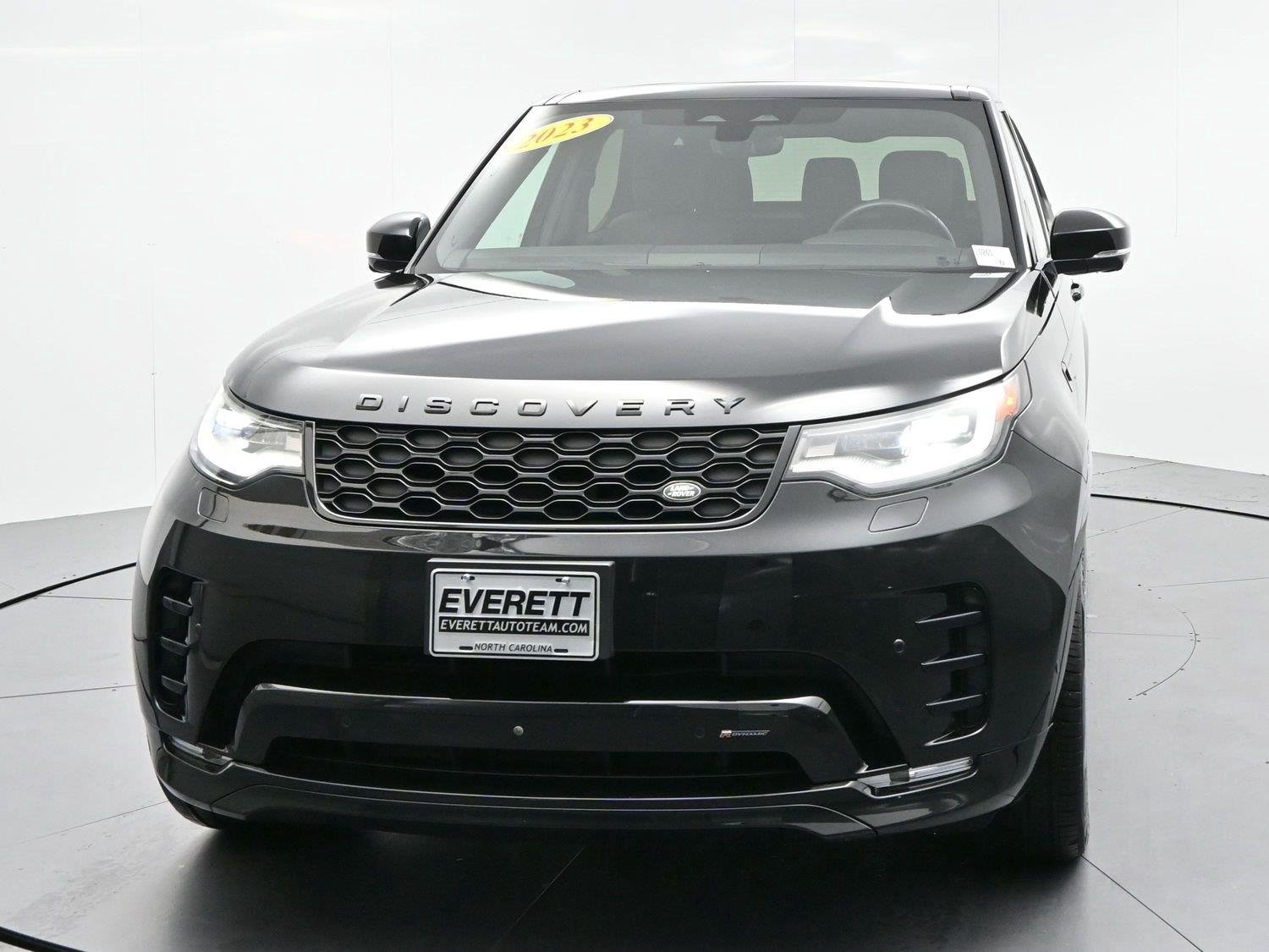 Used 2023 Black Land Rover S R-Dynamic image 3