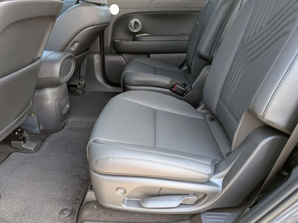 New 2026 Gray Hyundai SEL image 24