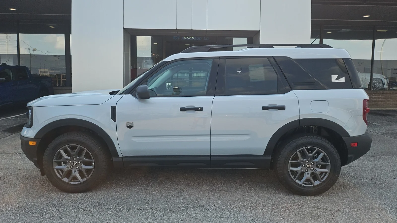 New 2026 Space White Metallic Ford Big Bend 4wd image 2