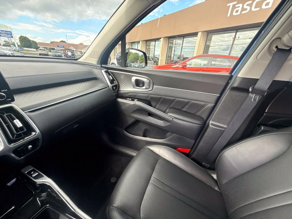 Used 2023 Blue Kia SX image 25