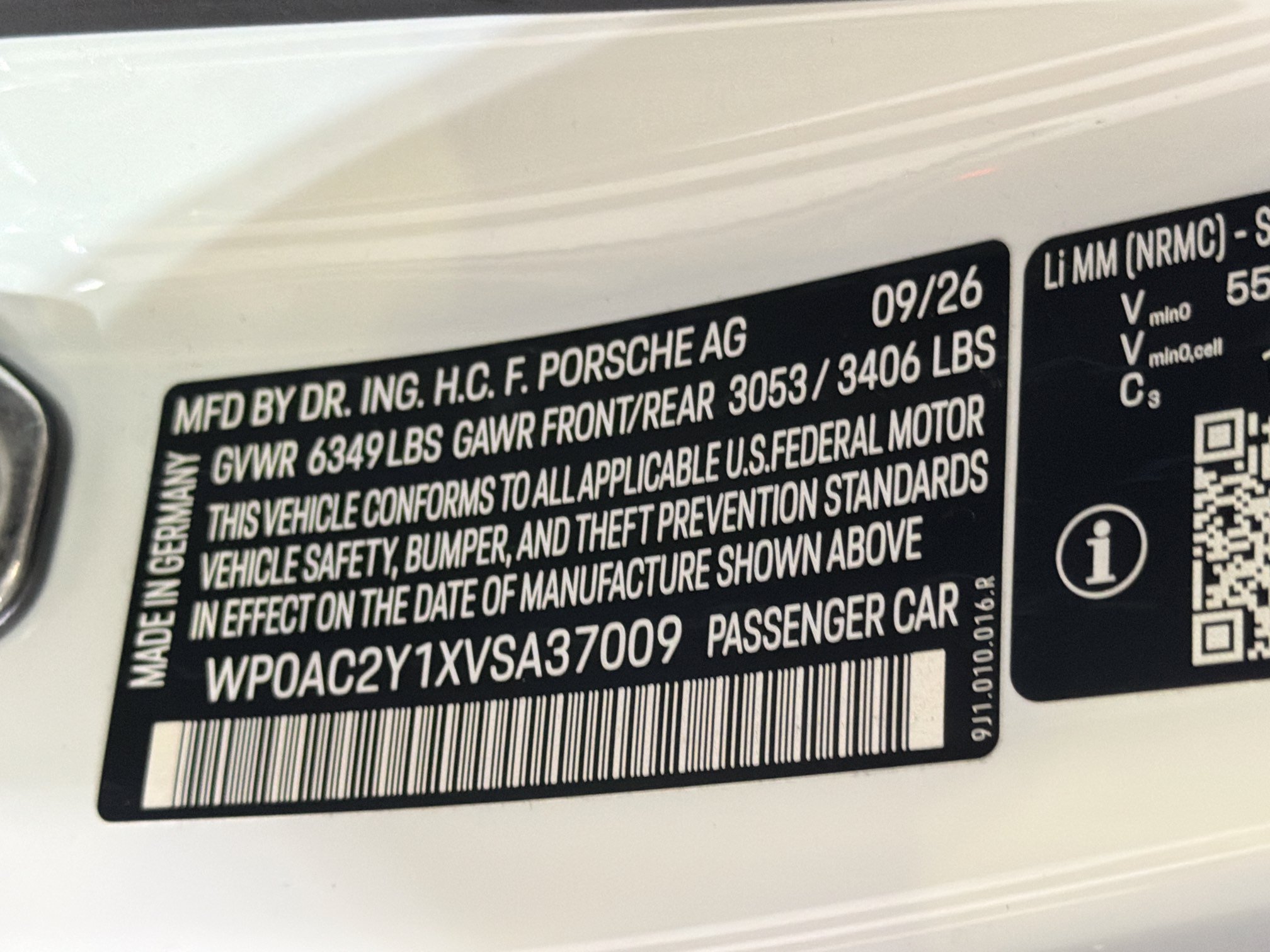 New 2027 White Porsche Turbo image 41