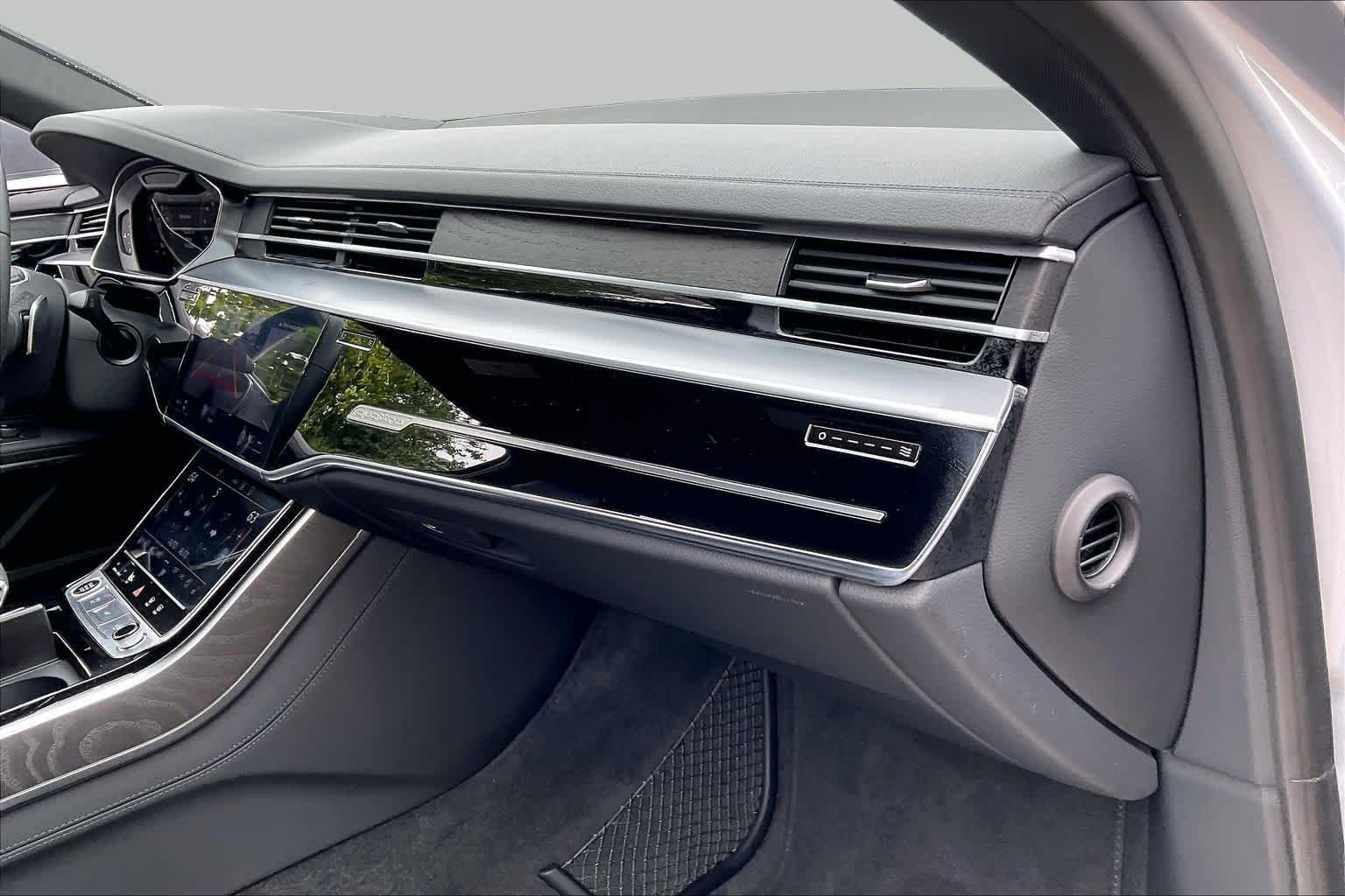 Used 2025 Florett Silver Metallic Audi  image 19