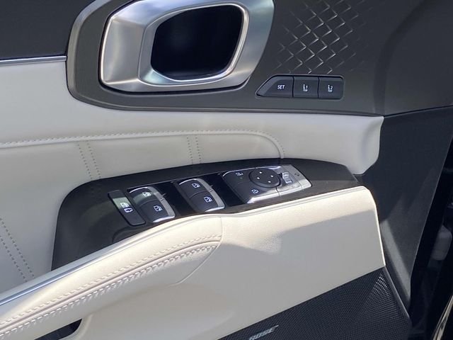 2025 Kia Sorento SX Prestige Hybrid - Photo 13