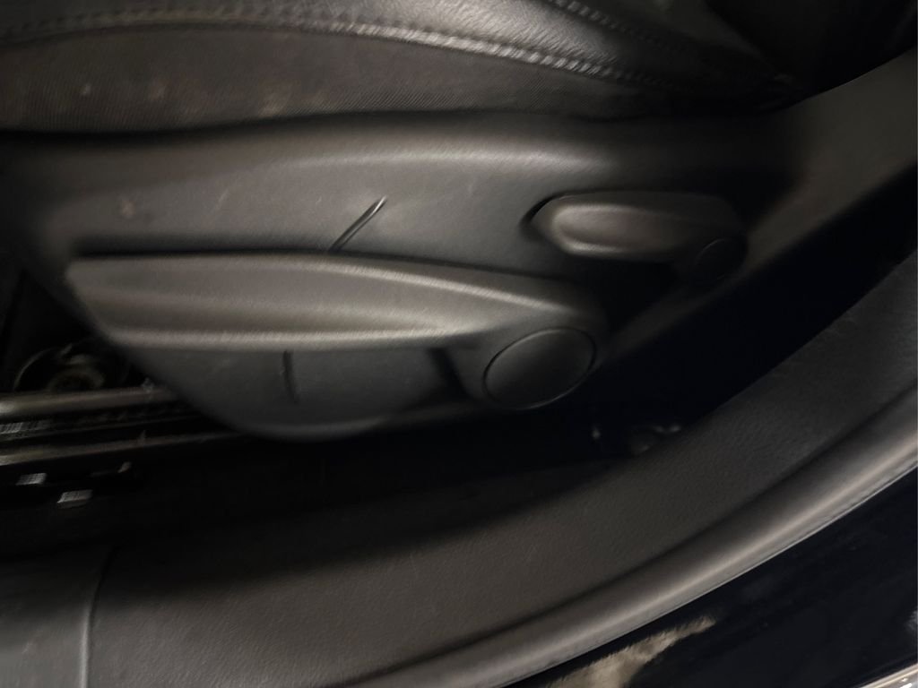 Used 2020 Black Jeep Latitude image 36