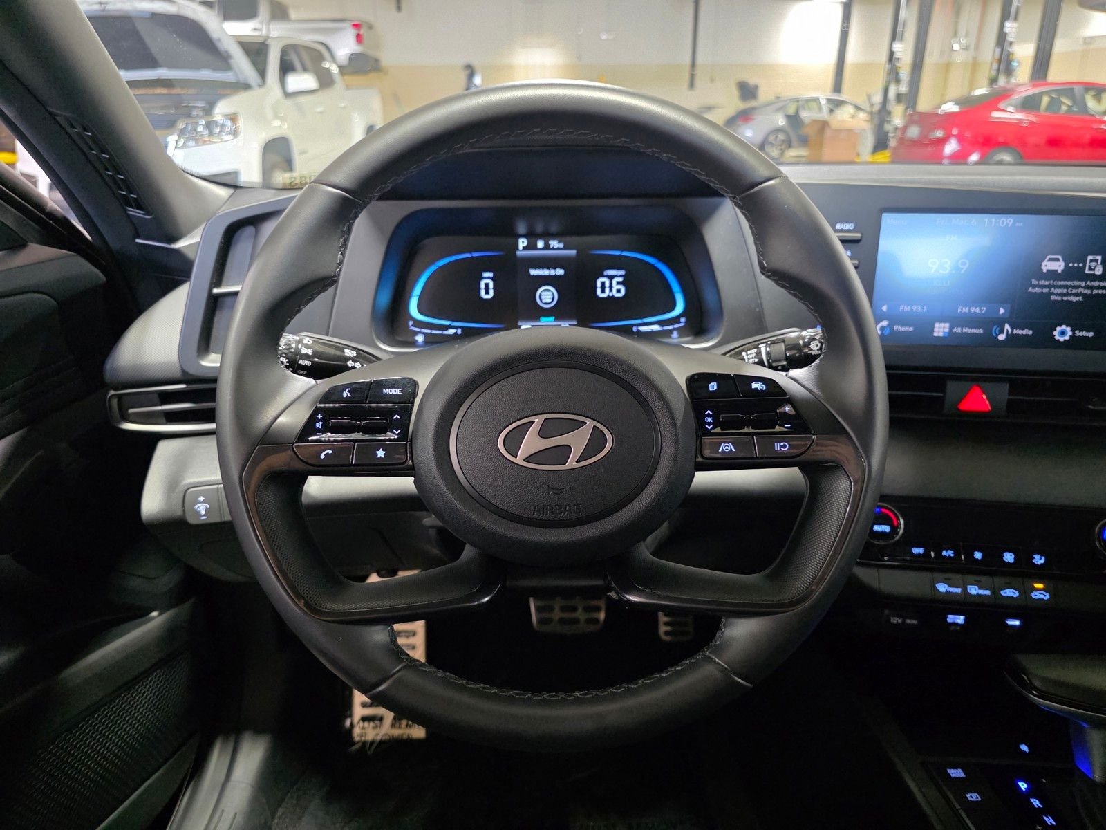 Used 2025 Abyss Black Hyundai SEL Sport image 29