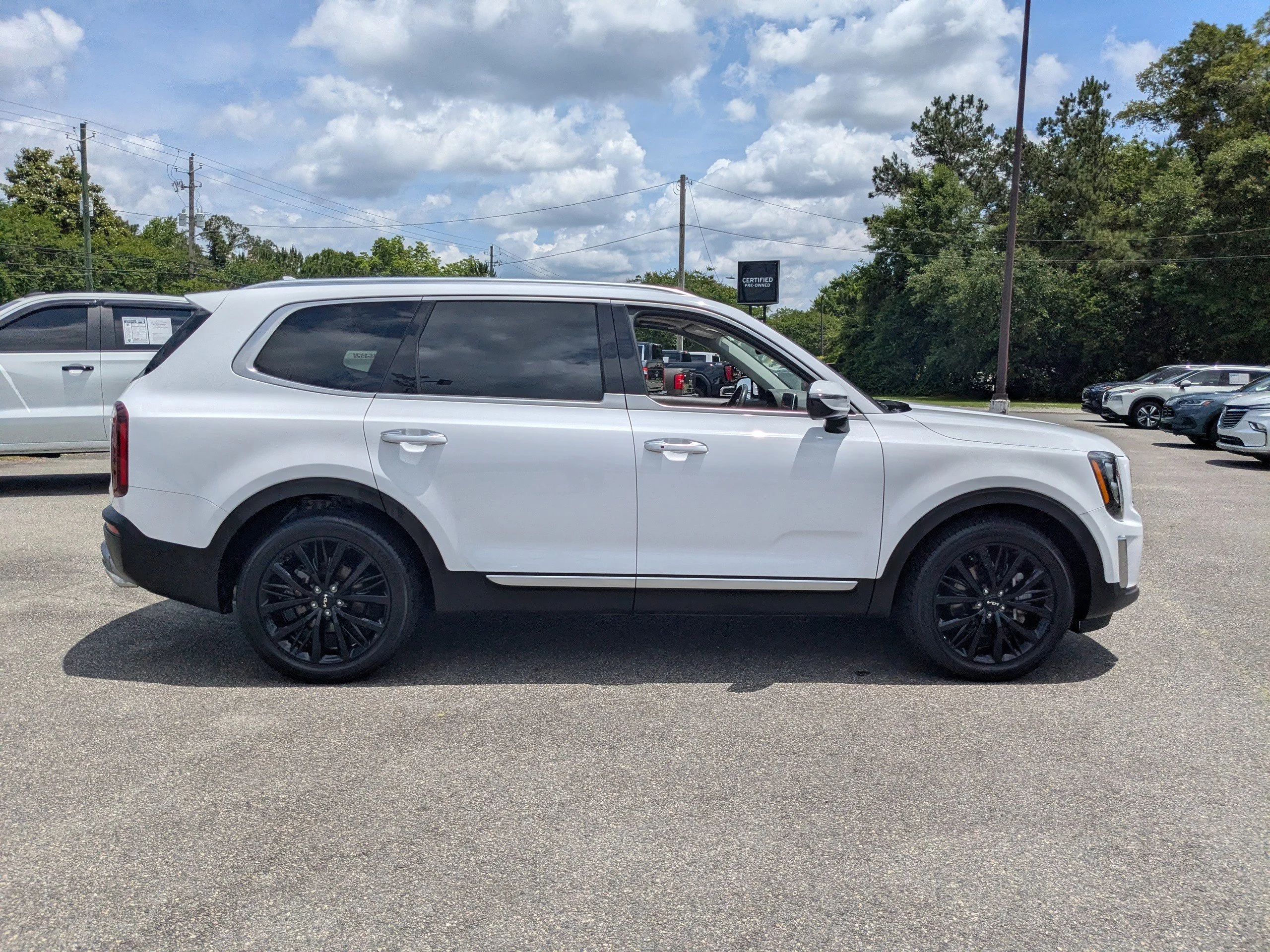 Used 2022 White Kia SX image 3