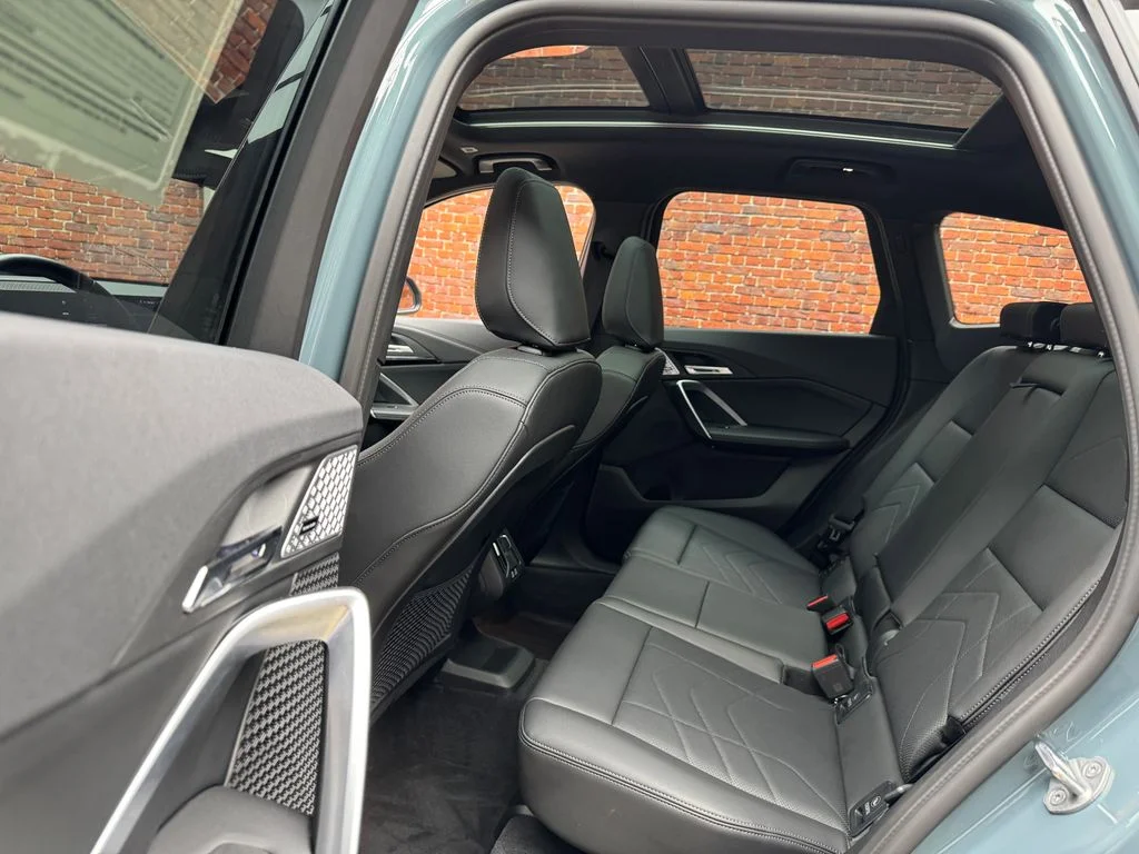 Used 2024 Green BMW xDrive28i image 25