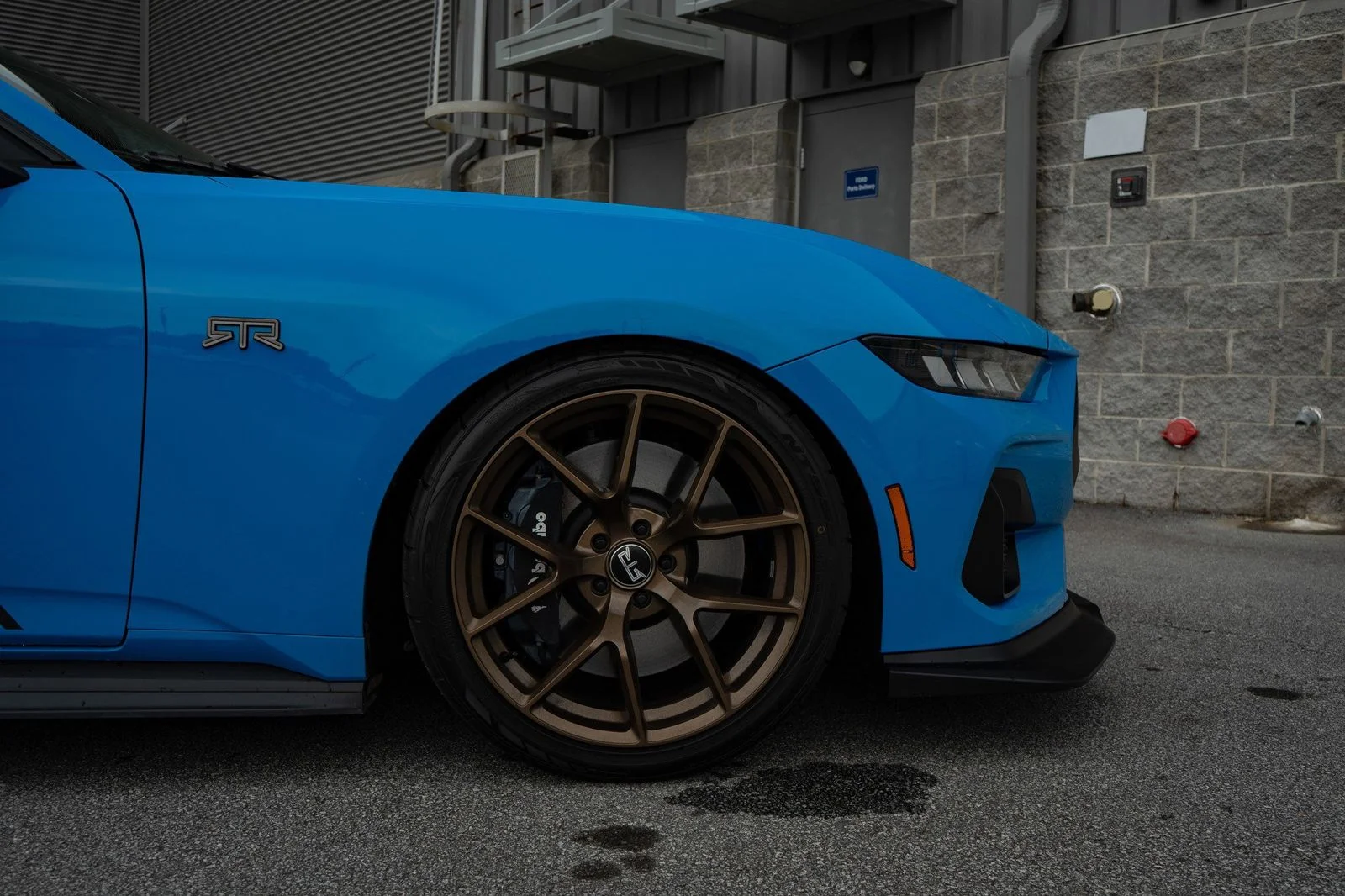 Used 2025 Grabber Blue Ford GT Premium with RTR Spec 3 Package image 31