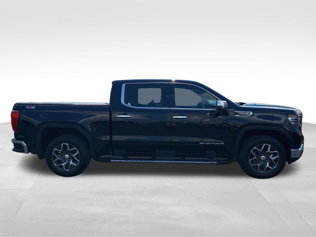 Used 2022 Black GMC SLT image 6