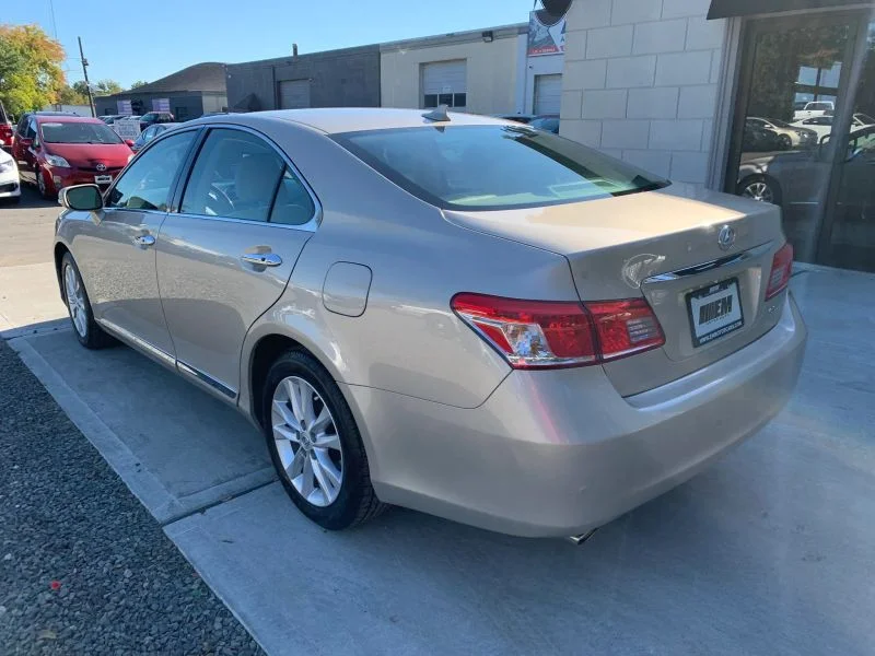 Used 2011 Gold Lexus ES 350 Sedan 4D image 12