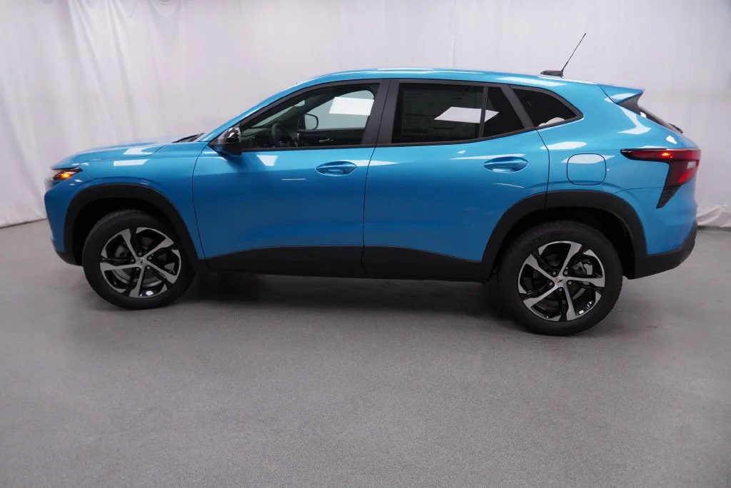 New 2026 Marina Blue Metallic Chevrolet 1RS image 6