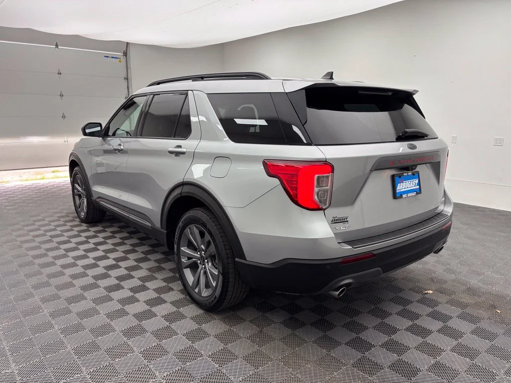 Used 2021 Silver Ford XLT image 12