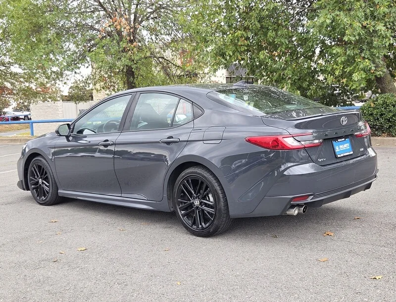 Used 2025 Underground TOYOTA SE image 3
