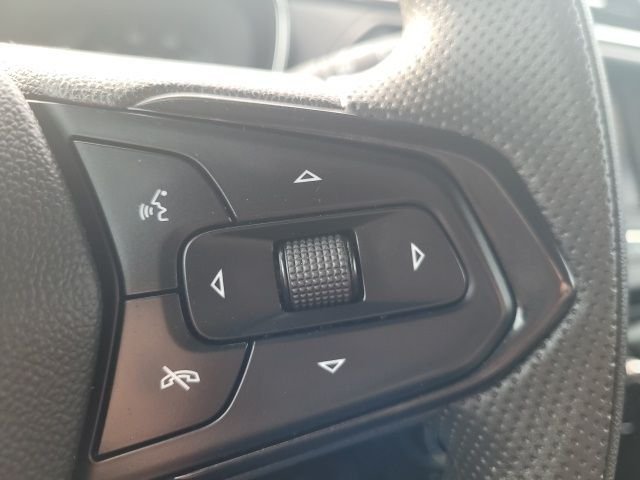 Used 2023 Gray Chevrolet LT image 21