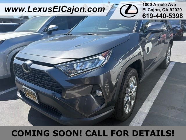 Used 2020 Gray Toyota XLE Premium image 1
