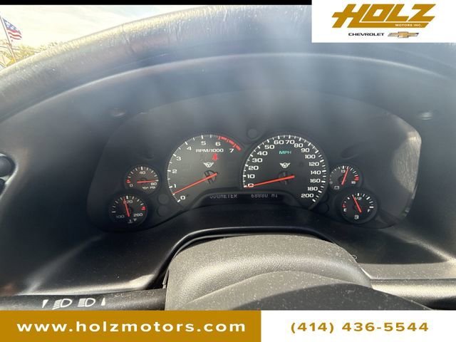 Used 2001 Black Chevrolet 2dr Convertible image 13