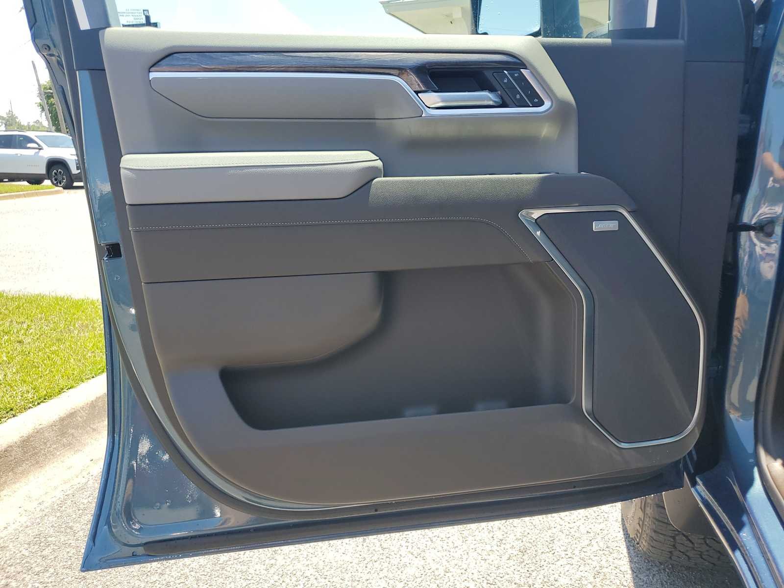 2026 Chevrolet Silverado 3500 HD LTZ - Photo 15
