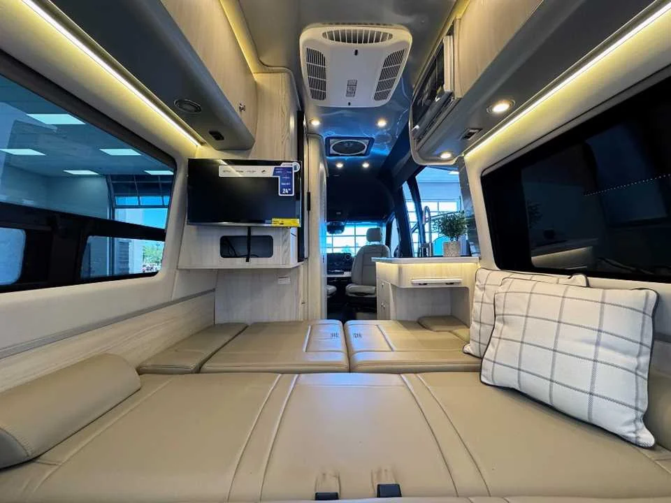 New 2026 SILVER AIRSTREAM  image 11