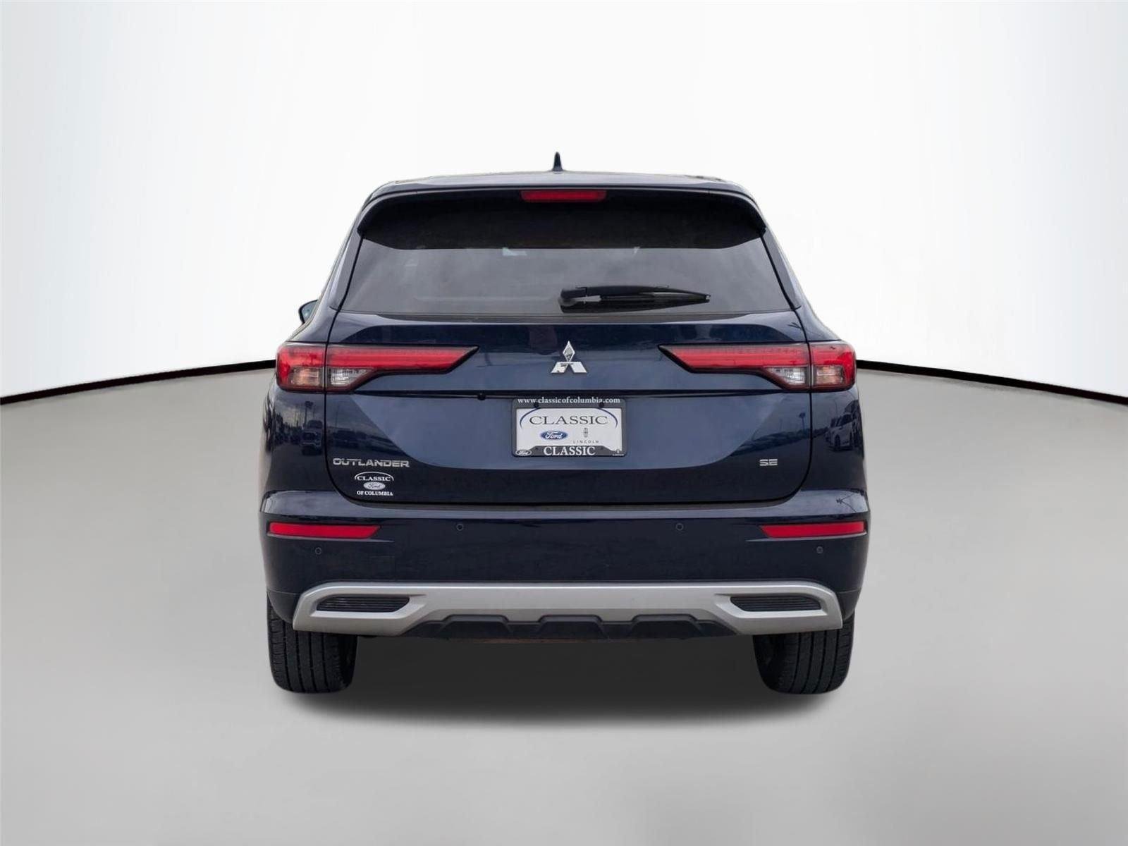 Used 2023 Cosmic Blue Metallic Mitsubishi SE image 6