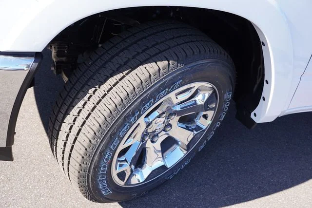 New 2026 Bright White Clear-Coat Exterior Paint RAM Big Horn image 9