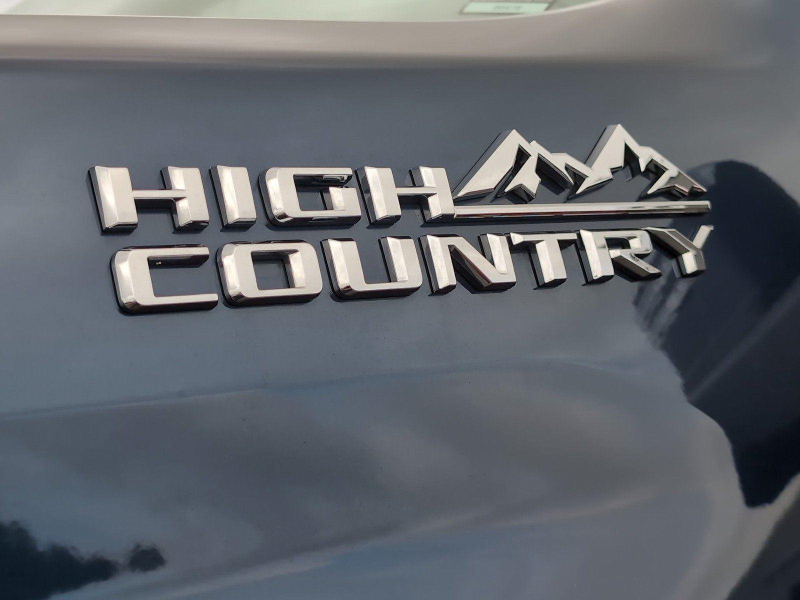 Used 2022 Northsky Blue Metallic Chevrolet High Country image 12