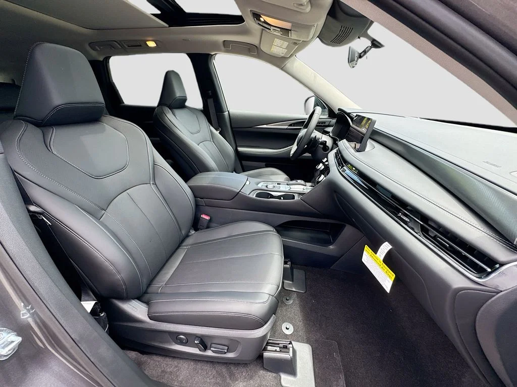 New 2027 GRAPHITE SHADOW INFINITI Pure FWD image 30