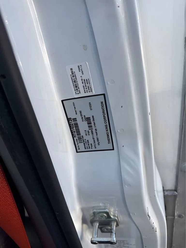 Used 2024 Summit White Chevrolet 1WT image 23